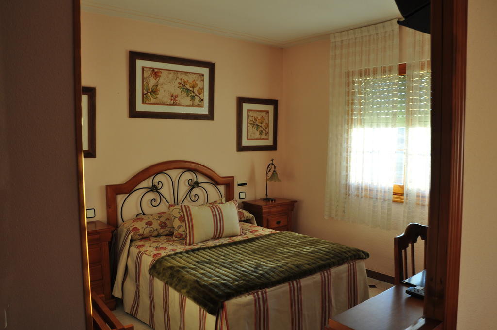 Hospederia Gemma La Lastrilla Room photo